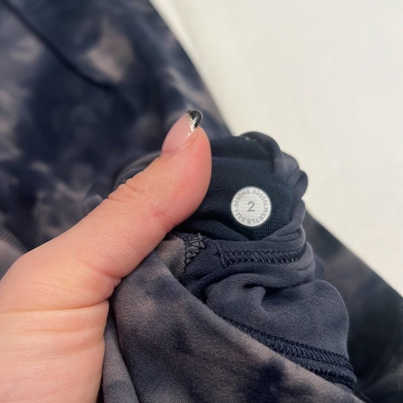 🍋 Lululemon Align High-Rise Crop Size 2, 17" Diamond Dye Lunar Rock True Navy - Picture 4 of 4